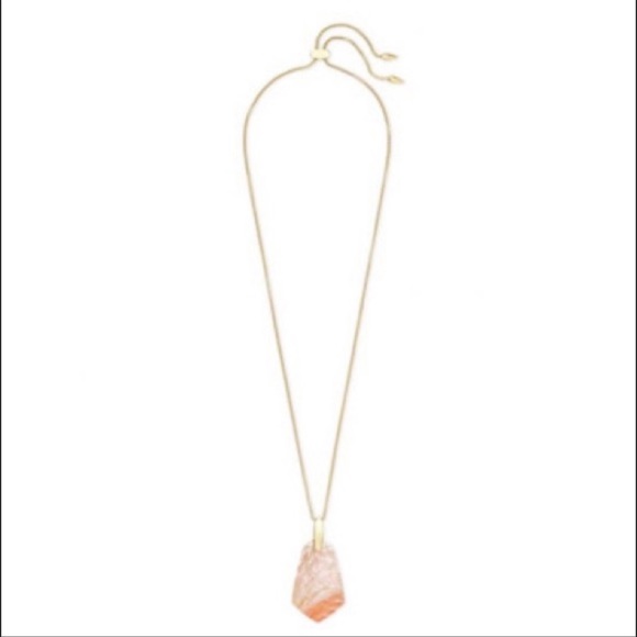 Brand new Kendra Scott Inez necklace in peach MOP - Picture 2 of 2